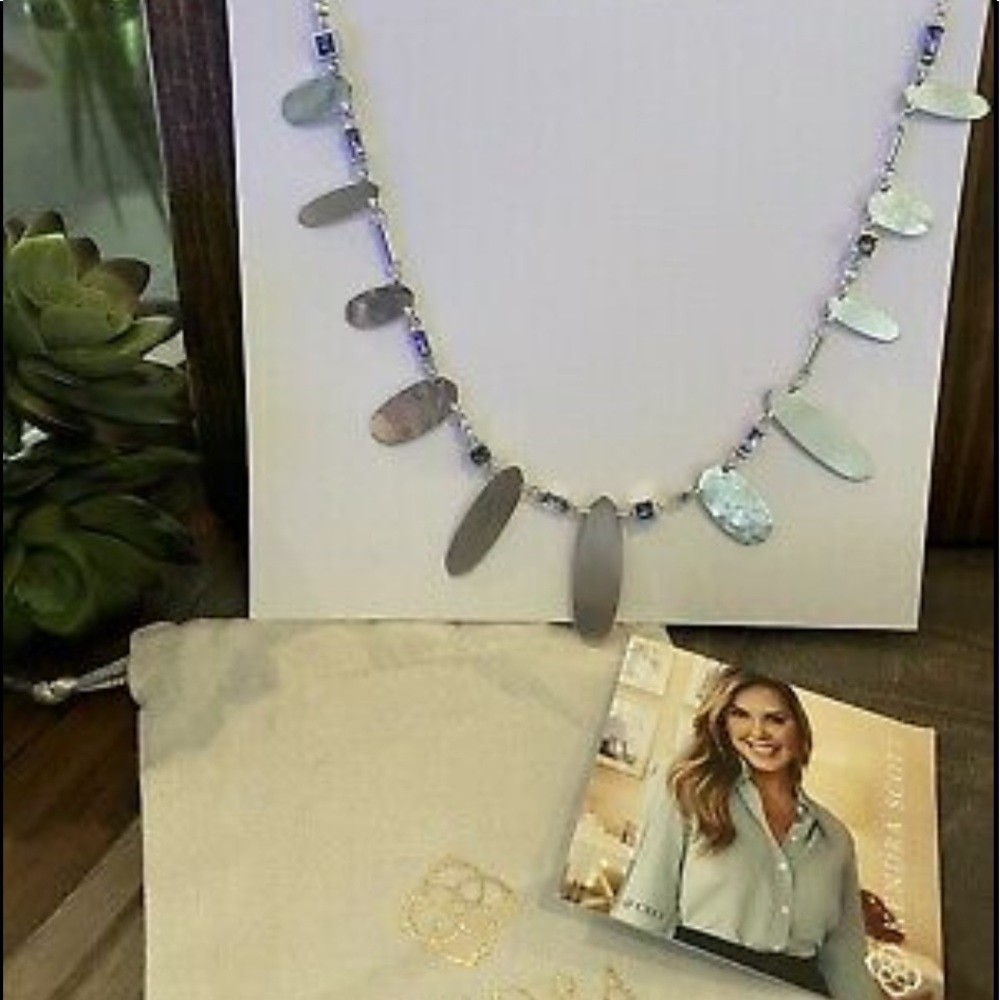 Kendra Scott Airella rhodium and lilac necklace